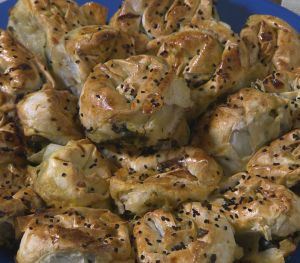 Gül Böreği Ispanaklı